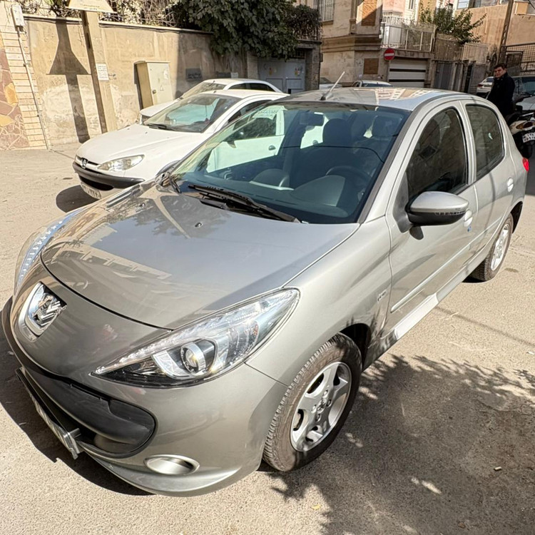 207 صفر کیلومتر دنده ای سقف فلز1