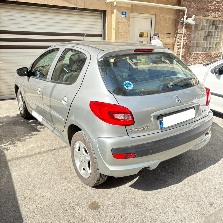 207 صفر کیلومتر دنده ای سقف فلز3